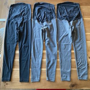 Ingrid & Isabel maternity leggings 3 in set and excellent condition
